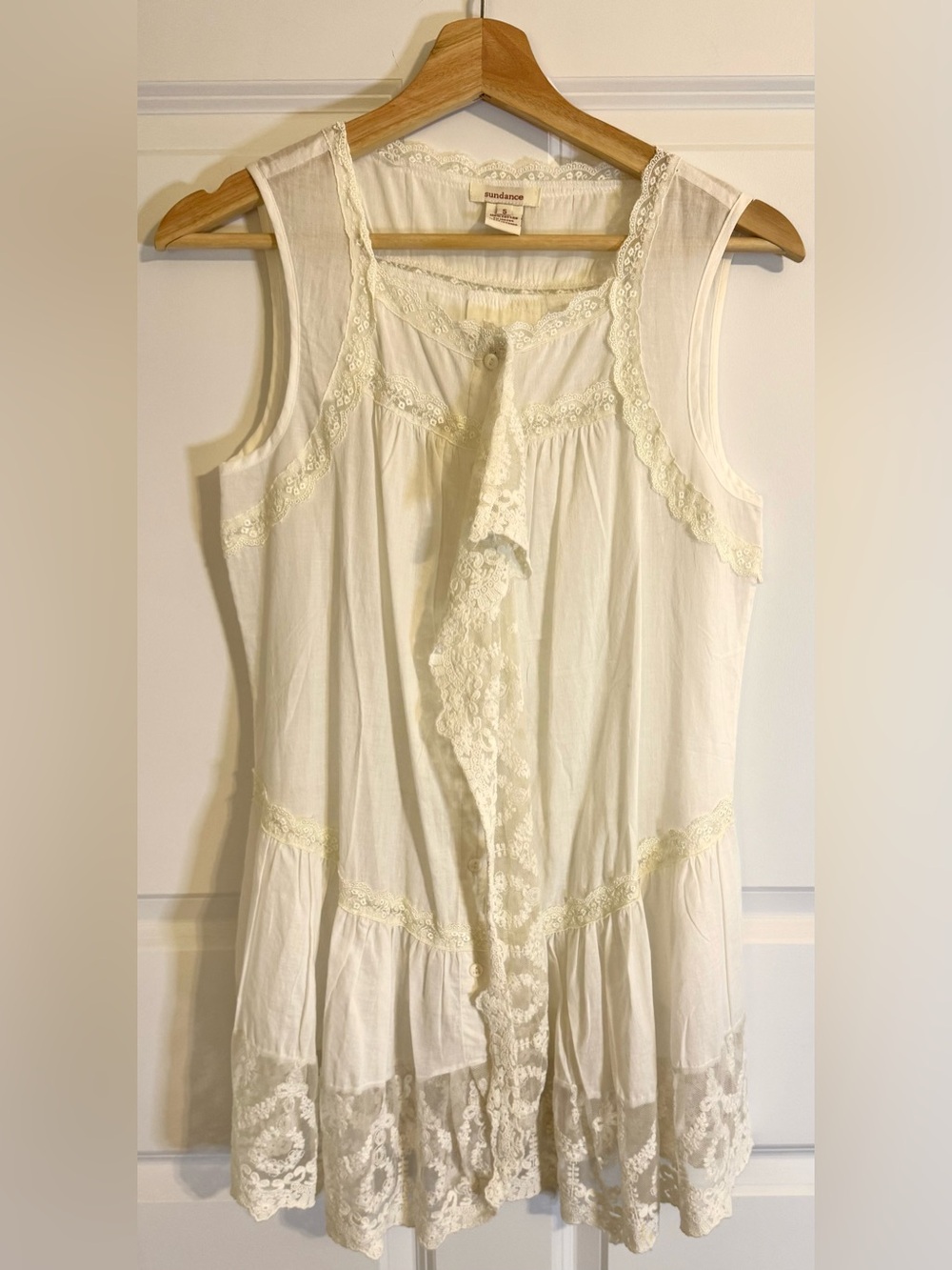 Sundance sleeveless cotton tunic with lace trim and button-down detail